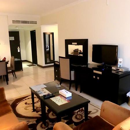 Deebaj Al Khabisi Plaza Aparthotel Dubai Exterior foto