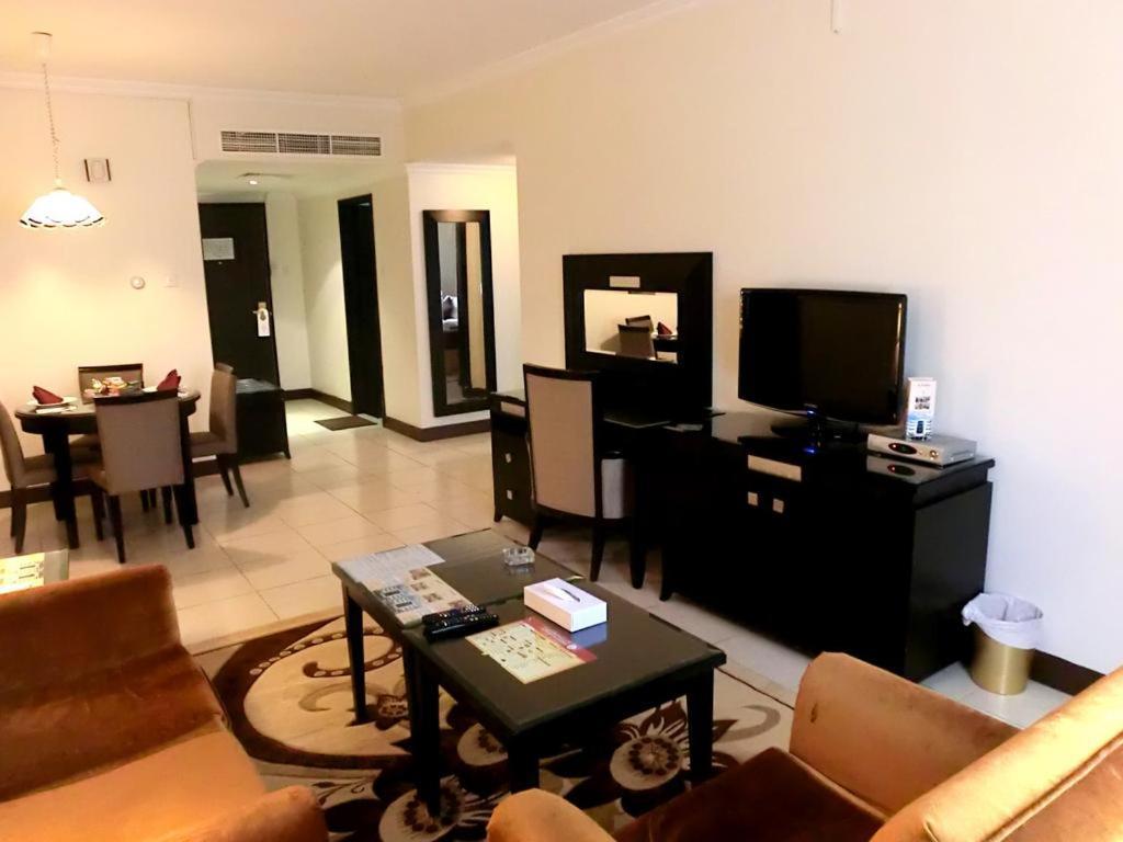 Deebaj Al Khabisi Plaza Aparthotel Dubai Exterior foto